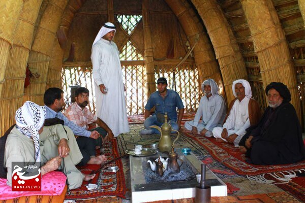 في #إيران الحداثة تحترم الجذور. تجد التقاليد العميقة في كل زاوية، من الأزياء إلى طقوس القهوة أصالة باقية

#متحف_خير_الخلق