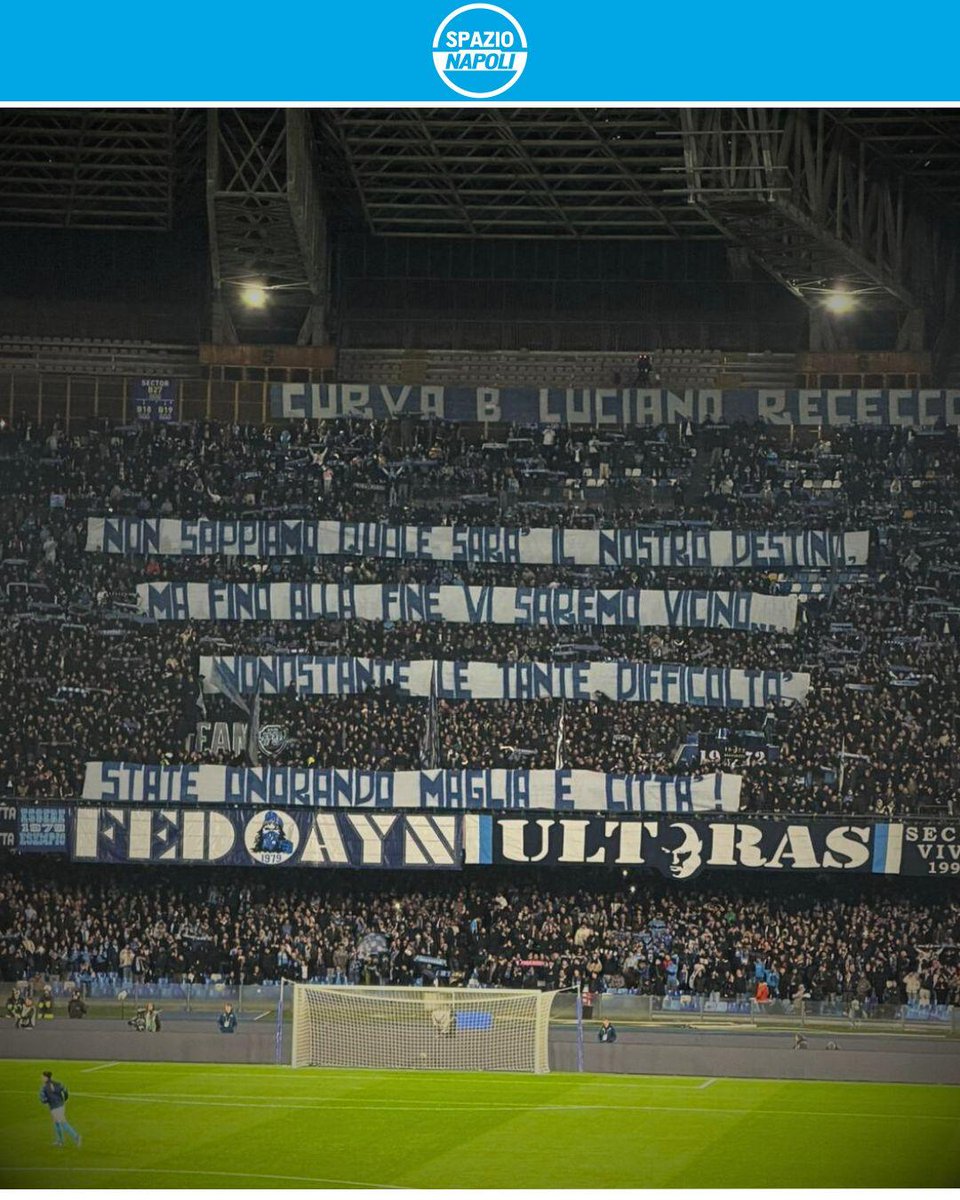 Spazio_Napoli's tweet photo. Il meraviglioso messaggio di vicinanza della Curva B alla squadra 🥹

L'affetto dei tifosi del Napoli non manca MAI 💙

#sscnapoli #napoliroma https://t.co/ktlHz2xvsU