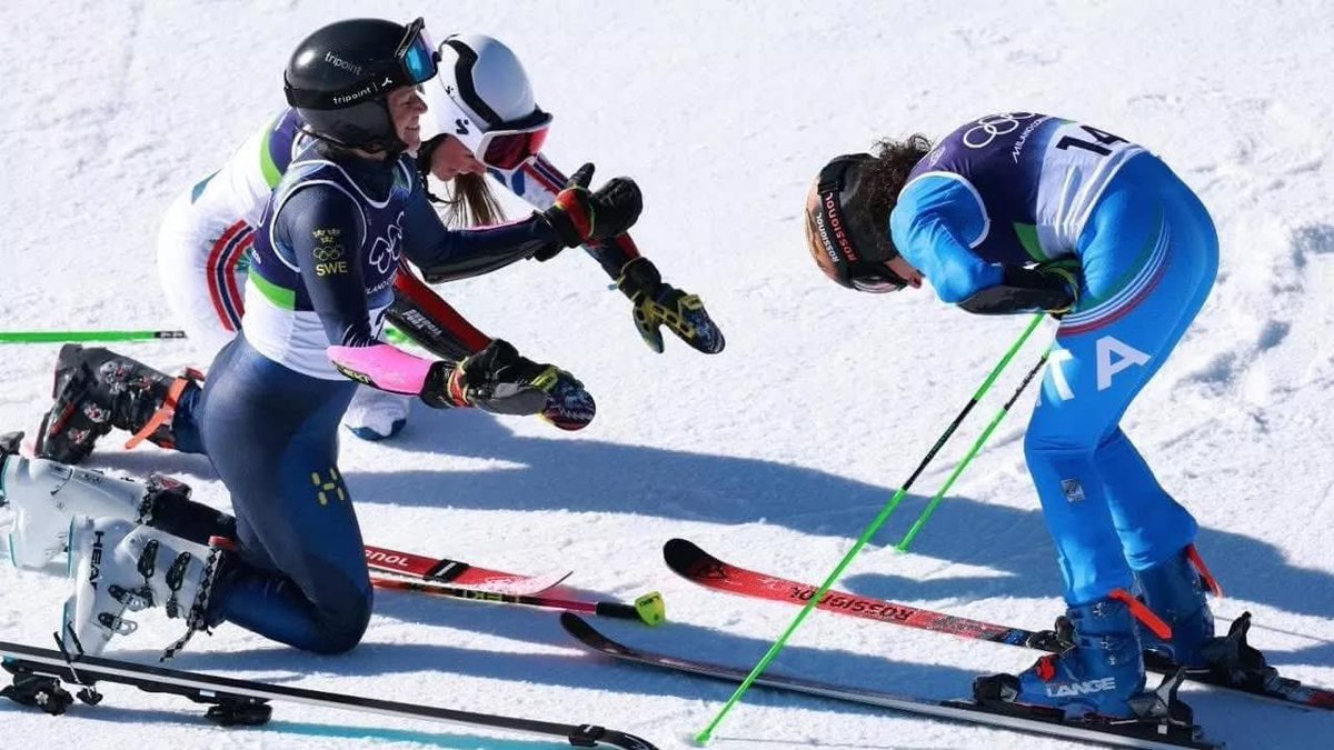 Pgreco_'s tweet image. La differenza tra Lo Sport e il calcio.