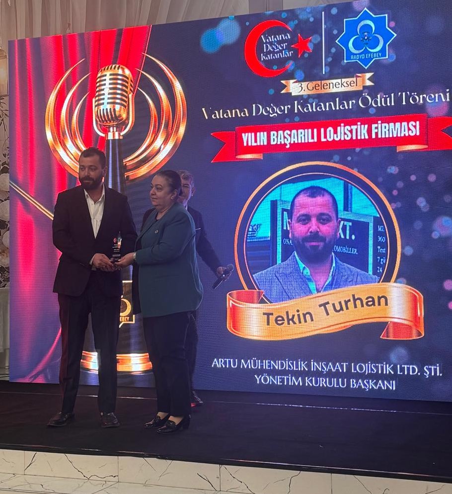 Bu yıl 3.sü düzenlenen <a href="/radyoefebey/">RADYO EFEBEY</a> in Vatana değer katanlar ödül töreninde, yılın lojistik firması ödülünü Adana Şehit Aileleri Dernek Başkanı @eminekuunt_01 un ellerinden almanın ayrı gururunu yaşadım. 

#artuinşaat #gayrimenkul #mimari  #inşaatsektörü #tekinturhan