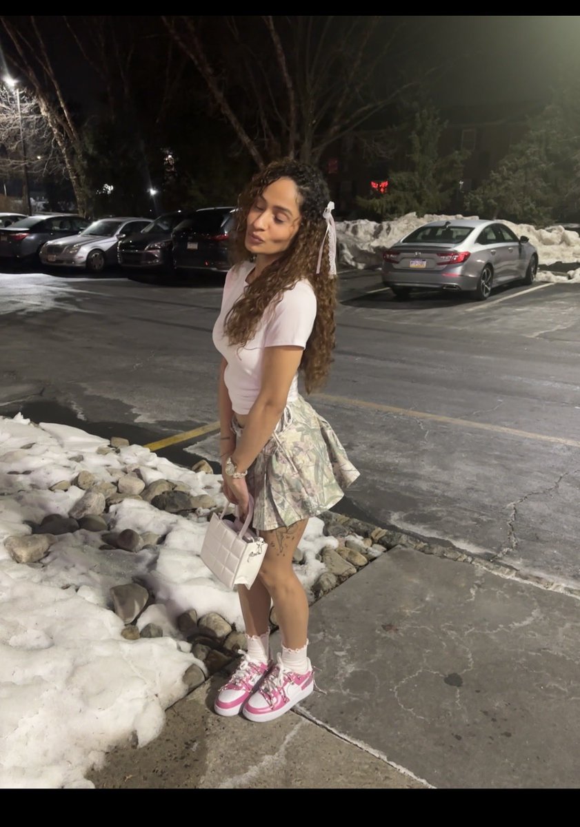 itsvngiee's tweet photo. this valentine 😻💌 https://t.co/EDIqbgV75F
