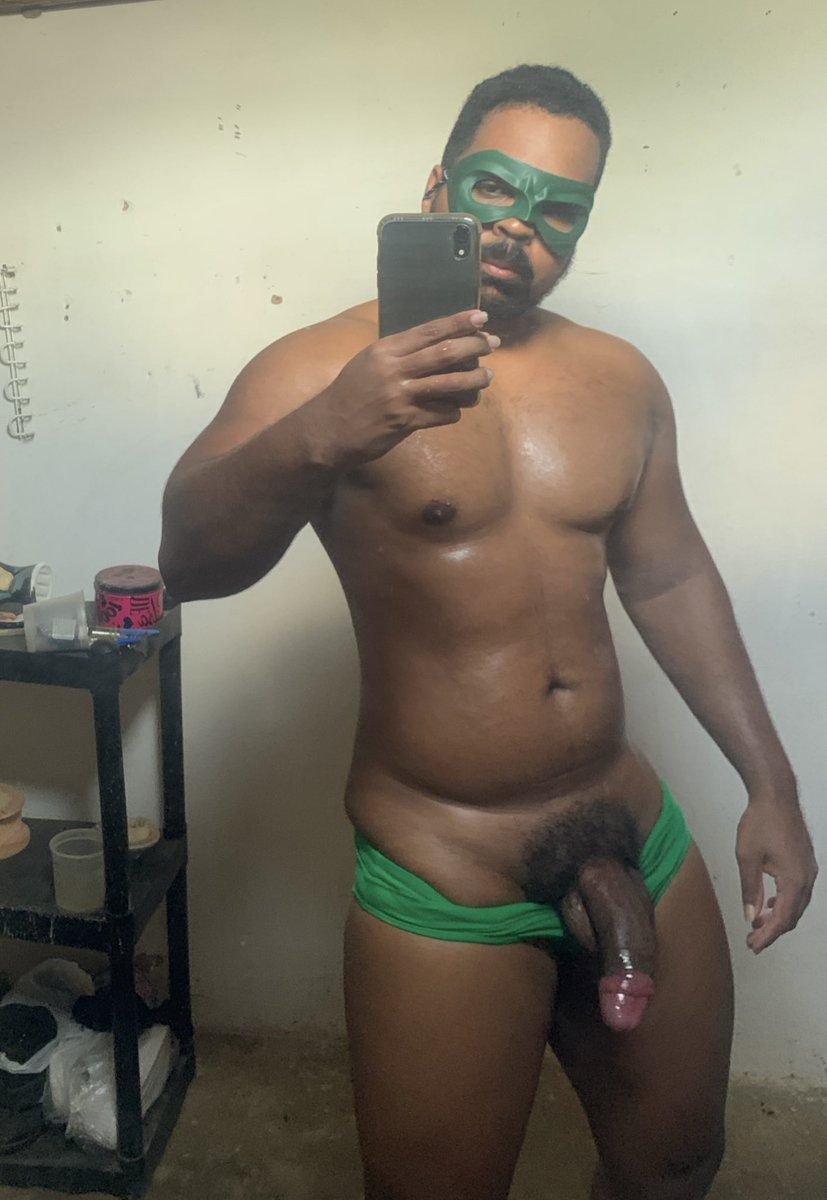 black_snake29's tweet photo. E carnaval no Brasil  🎭 https://t.co/Dv4jm6PGiW