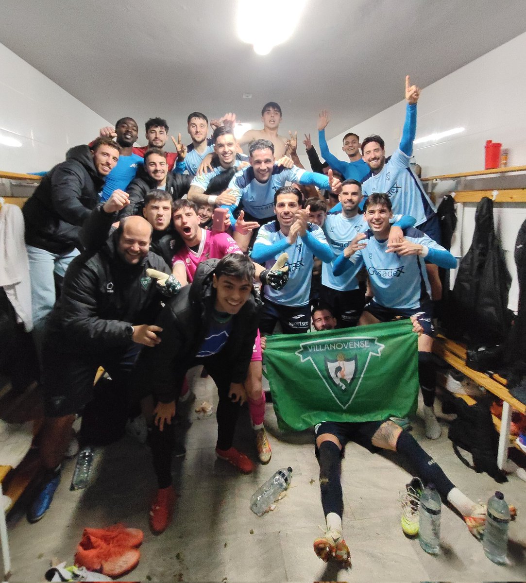 Victoria de trabajo...
Victoria de mucho mérito...
Victoria de EQUIPO 💪🏼💪🏼

Encaramos una semana muy especial con ilusión y motivación 🎯

Afición os esperamos en el municipal para el derbi 💚💚

#QueNosSigamosViendo