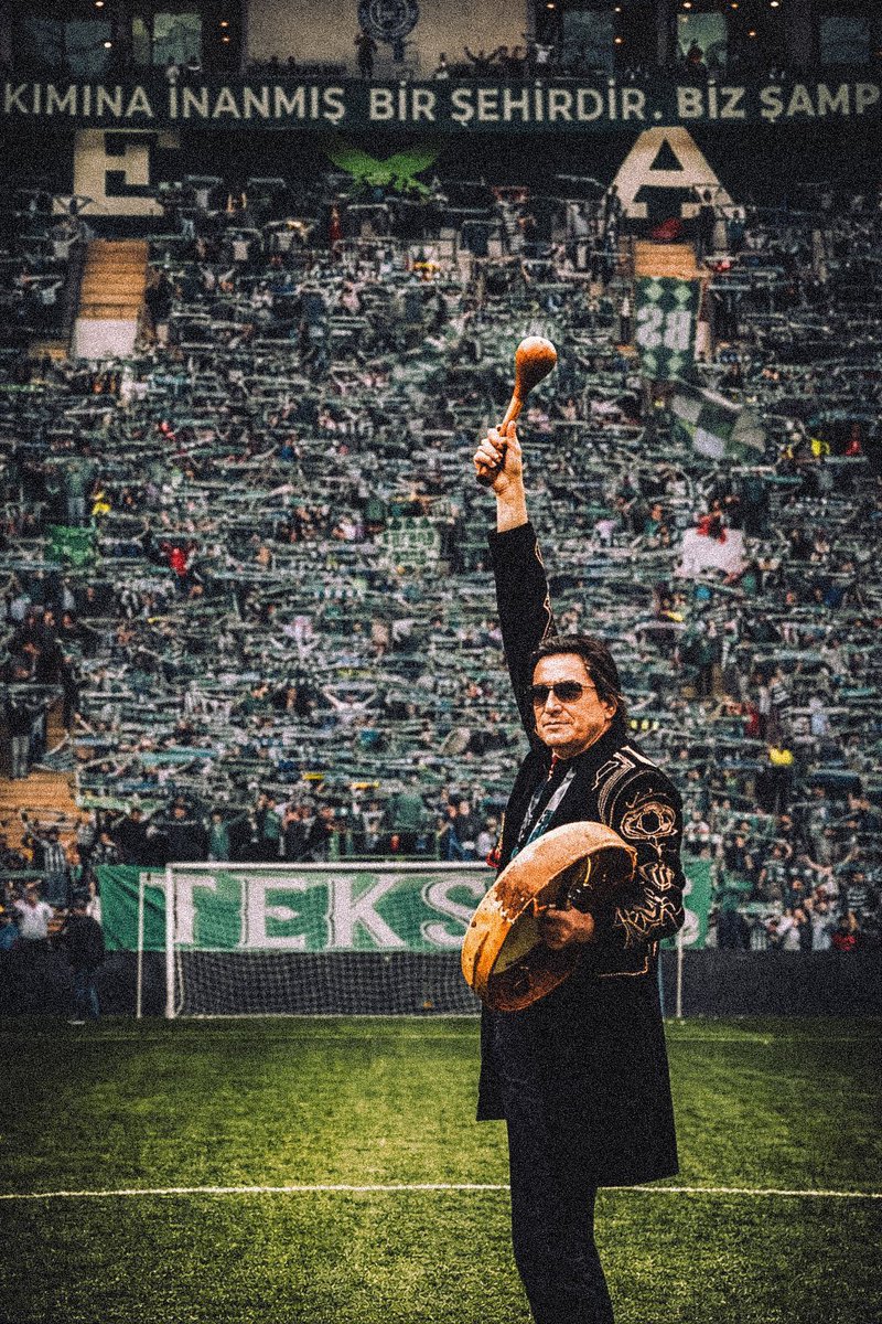 45 bin kişiye kam davulu çaldırıp şaman ayini yaptırmak nerden bakarsan bak eşsiz bir olay. 
Türk töresi yaşıyor. 
Bursaspor Türkçülüğün Yılmaz ve Yıkılmaz kalesidir.