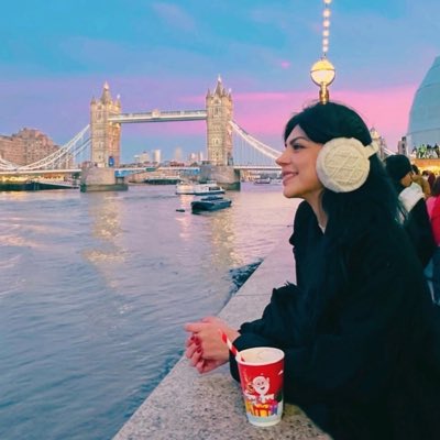 LaGloou's tweet photo. #NuevaFotoDePerfil 
Living my dreams ✨💗🩵 https://t.co/sVvkej24X0