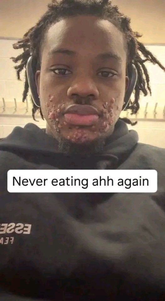 Before and after eating cookie 😂😂