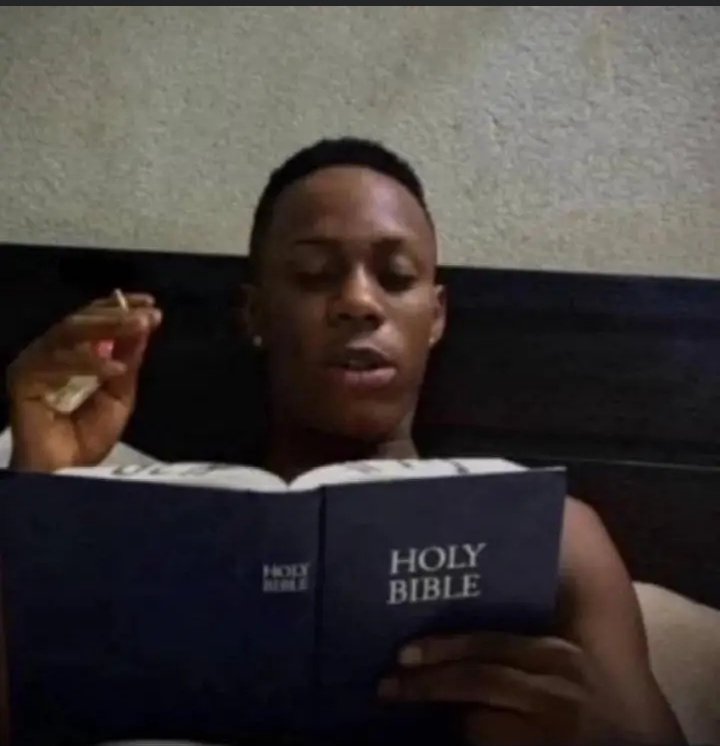 Omo, But wait oo why Jonah go swallow fish? 

Is he high 😂