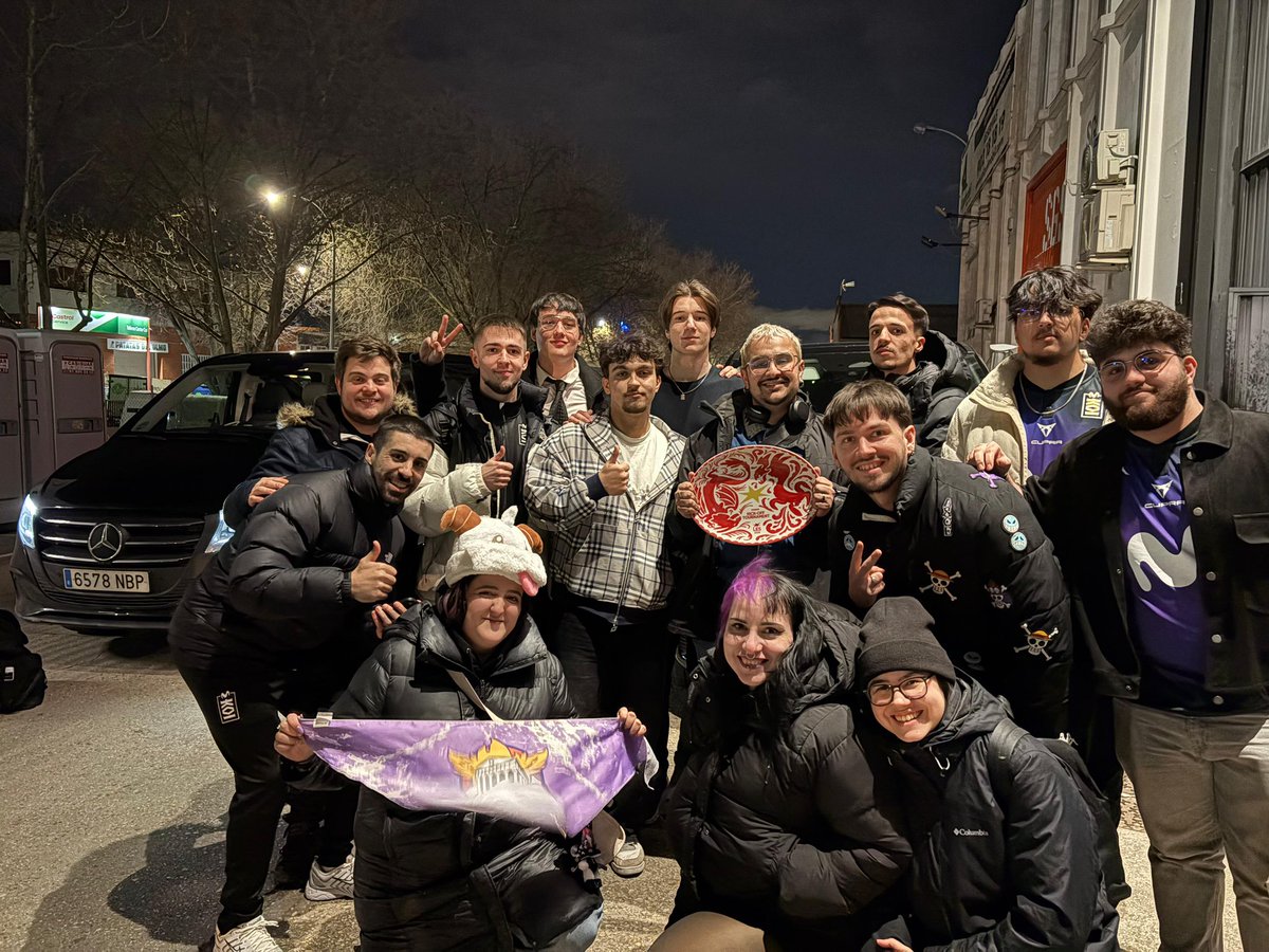 El Templo del Fénix tweet media