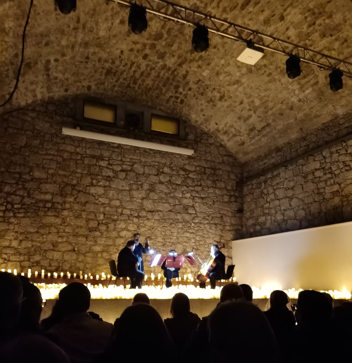 SolerAurelia's tweet photo. I a la tarda, amb la mare, concert #Candelight als antics Dipòsits d'aigua de Manresa.
He plorat amb el tema principal de Memòries d'Àfrica, interpretat pel Maneres Quartet de Barcelona. https://t.co/Eav61Tbf9F