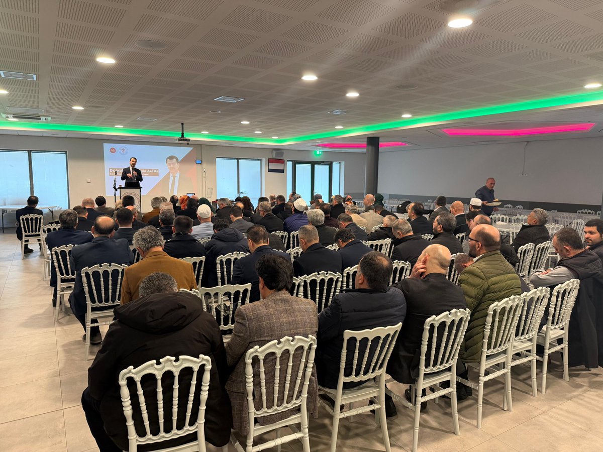 Hollanda’da Din Görevlilerine Ramazan Hazırlık Semineri

Hollanda Diyanet Vakfı (HDV), Ramazan ayı öncesinde din görevlilerine yönelik iki ayrı hazırlık semineri düzenledi. Programlarda hem Ramazan sürecine dair planlamalar hem de Kur’ân-ı Kerîm tilâvetinde dikkat edilmesi