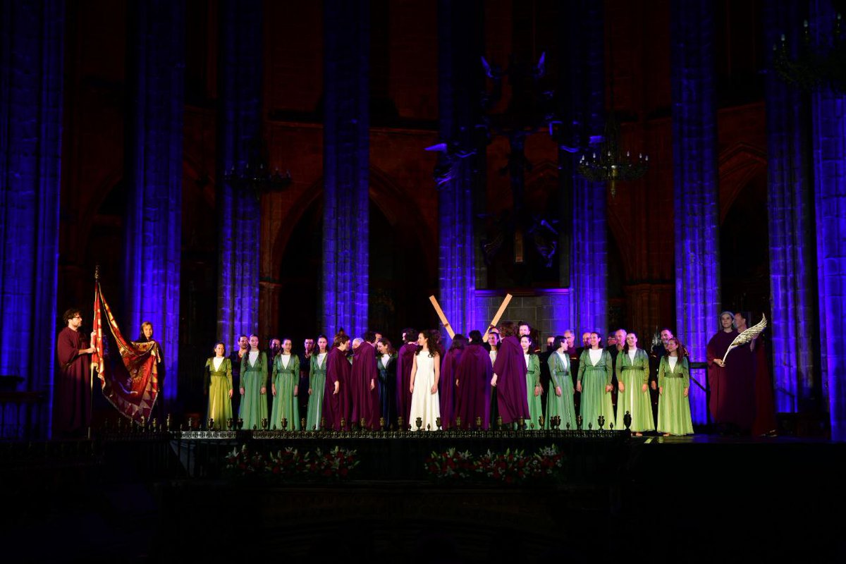 Catedral de Barcelona tweet media