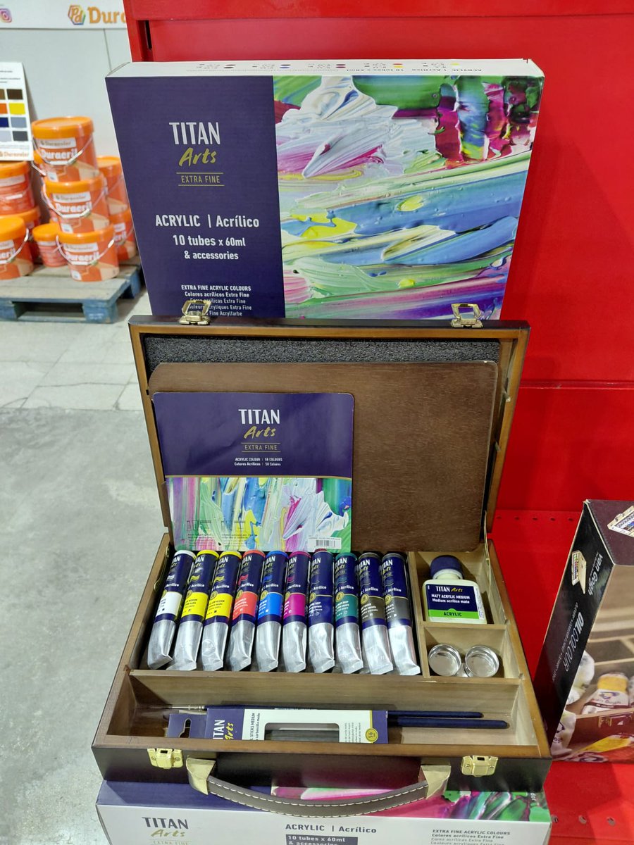 🎨 Maletines de pintura en Perchan

Tenemos maletines completos para principiantes y profesionales: pintura de calidad, pinceles y todo lo que necesitas para crear.

📍 Pregunta sin compromiso en nuestra tienda de Écija.