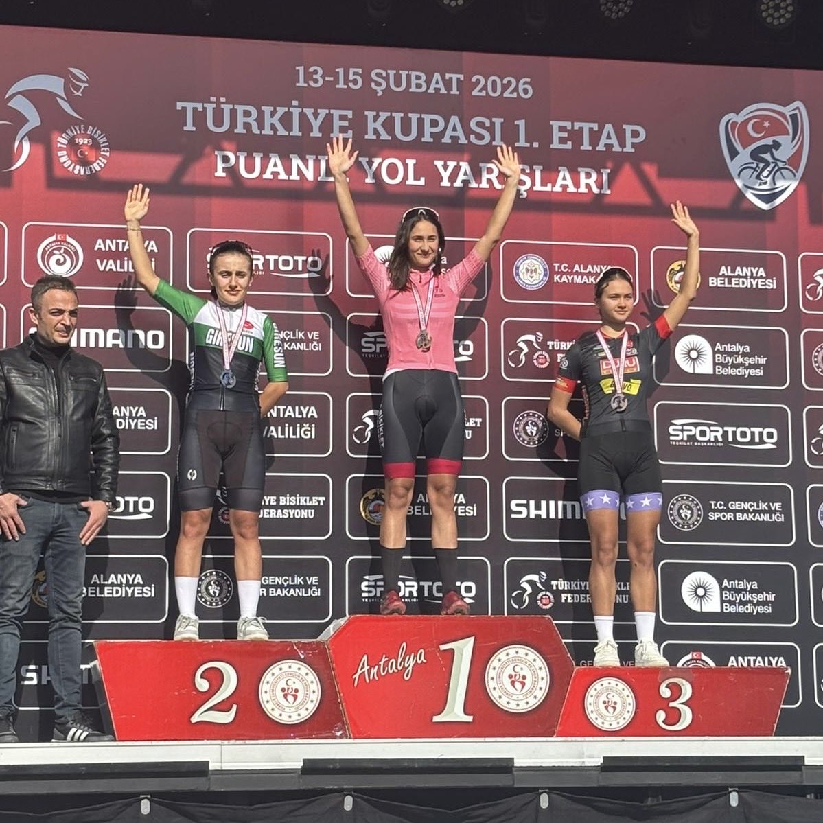 🚴‍♀️🏆 Kürsüde Giresun Rüzgarı: Pedallar Madalya İçin Döndü, Zirve Giresun’un Oldu! 
👇
facebook.com/share/186N3LVh…
