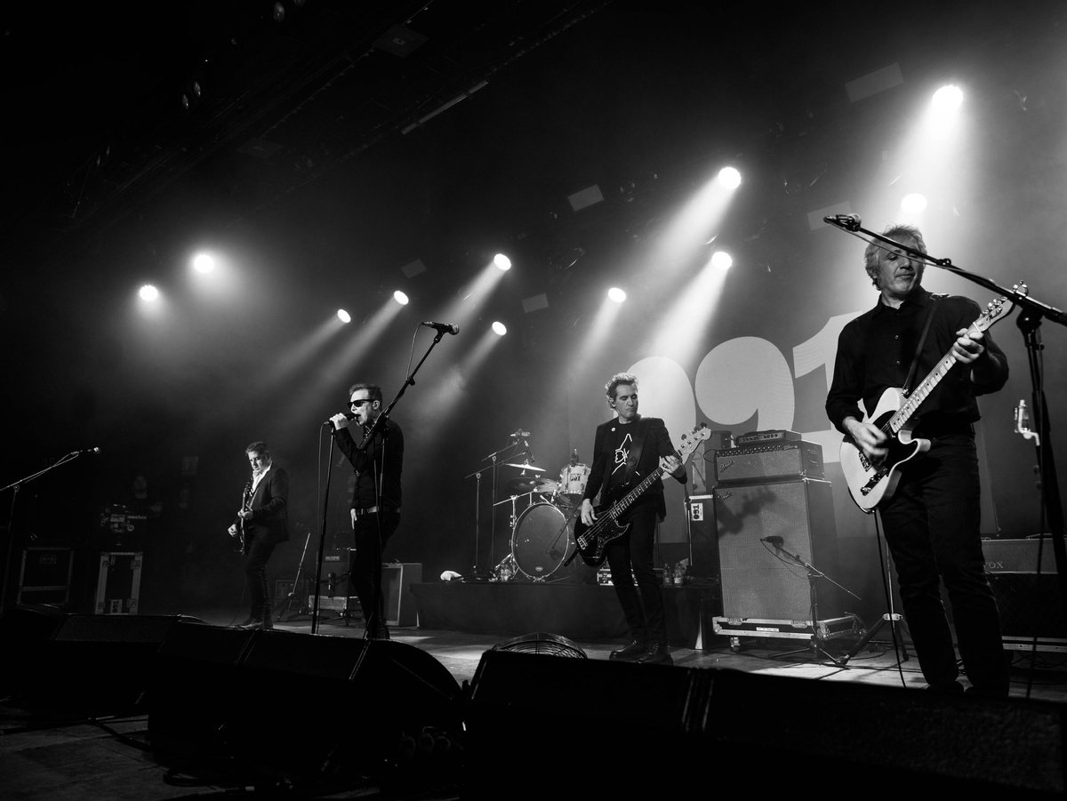 091oficial's tweet photo. Esto es el principio de la gira Espejismo N°9. Habrá más por todo el país con más canciones nuevas y viejas que iremos añadiendo. Fueron dos horas muy intensas!! Gracias por venir!! https://t.co/hIsu6STsfg