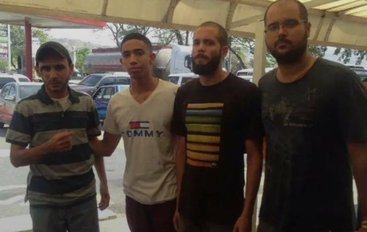 Excelente que entre ustedes revelen el nivel de D-pravación que hay en sus filas, son iguales a la MUD y al PSUV. Quién ve a Aldo jajajajaja 😂😂😂😂