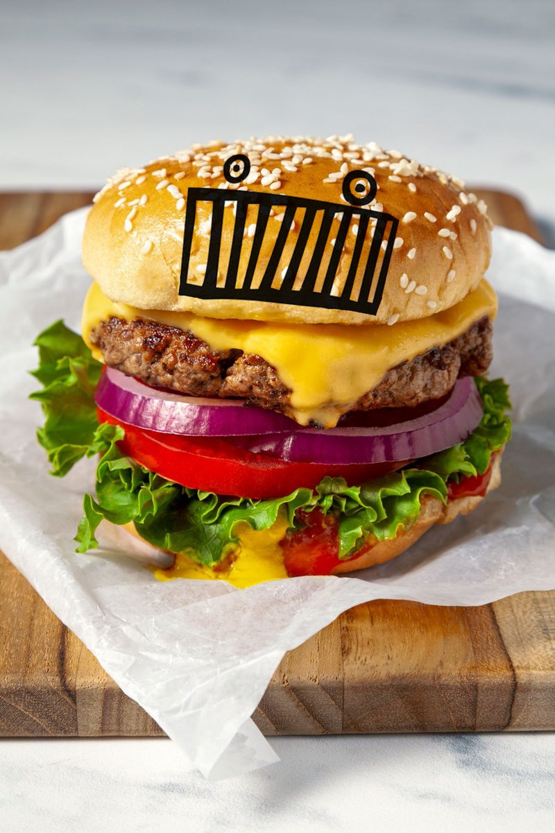 theweenbros's tweet image. i think my #burger is #cursed #yup