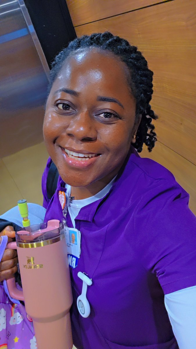 ucyberry's tweet image. Today I paid for my mum’s flight from Nigeria 🇳🇬 to the United States 🇺🇸  in full.
No installments.
No payment plan.

And I can’t stop thinking about how this journey started.
In 2010, I earned ₦11,000 working as a classroom assistant and had almost lost hope of getting into…