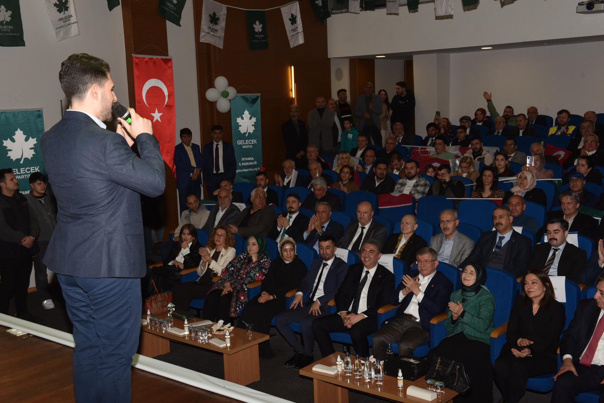 MstafaCakmakci's tweet photo. Çekmeköy 1. Olağan Kongremizi, Genel Başkanımız Sayın Ahmet Davutoğlu’nun teşrifleriyle büyük bir coşkuyla gerçekleştirdik.

İlçe Başkanımız Ufuk Yan ve değerli ekibini yürekten tebrik ediyor, yeni dönemin hayırlı olmasını diliyorum.

Gençlik Burada, Hocasının Yanında! https://t.co/fFHZqDS1qH