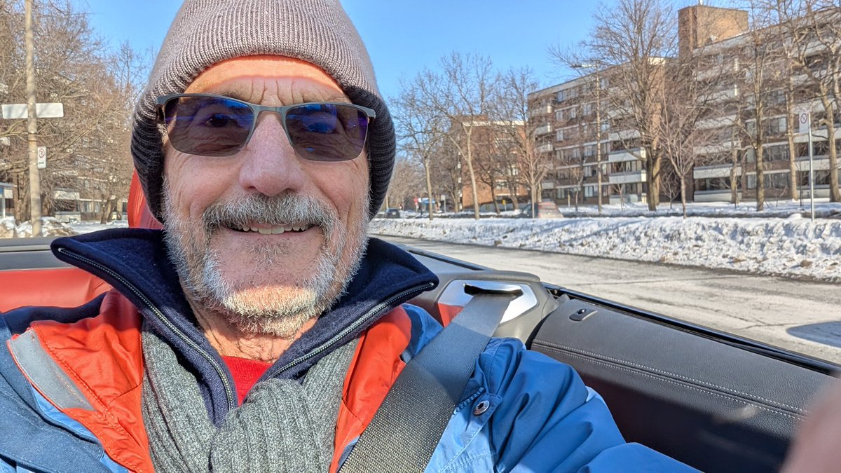Del_UncleRalph's tweet photo. Wonderful winter weekend in Montreal. Top down in February! https://t.co/rFSoNNSMuC