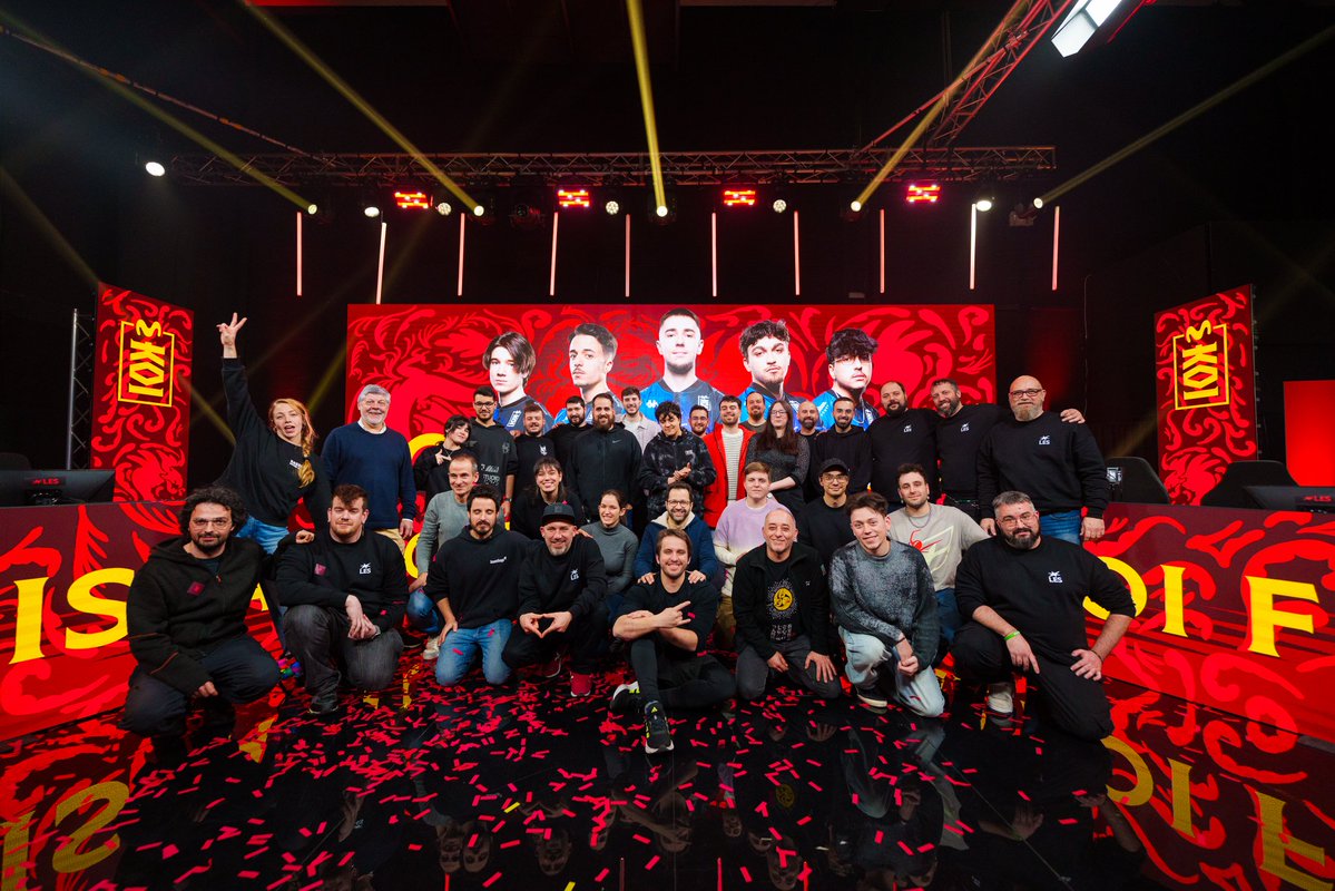 GRACIAS 

El nivel de trabajo del equipo durante estas semanas ha sido titánico. Estar rodeado de tanto talento hace que crear un producto tan complejo como este me sea mucho más sencillo.

Iría hasta el fin del mundo con vosotros.

<a href="/CABALesports/">CABAL esports</a> <a href="/Lastlap_ES/">Lastlap</a>