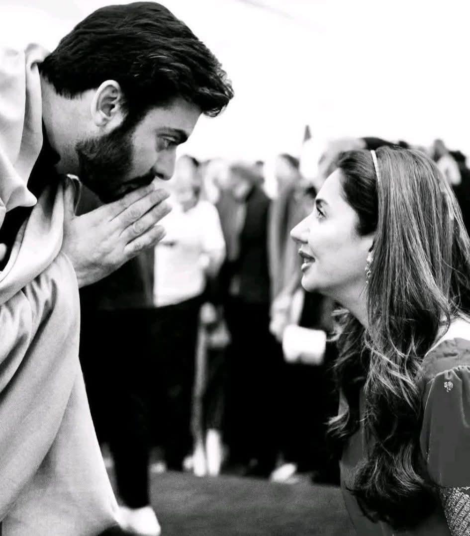 کسی کا ہو کہ دوبارہ نہ آنا میری طرف 
 کیونکہ محبتوں میں حلالہ حرام ہوتا ہے
