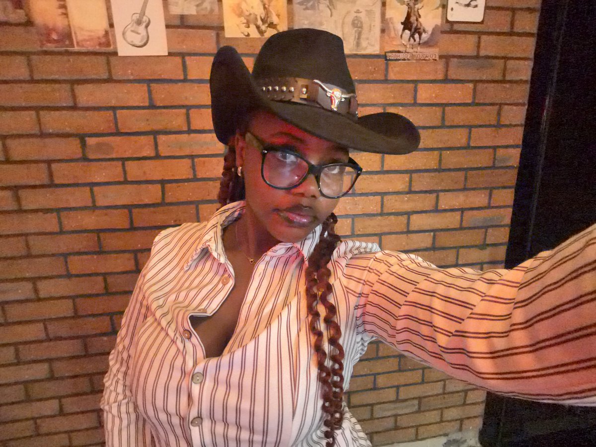 had a good weekend
- finished my video preaching about <a href="/arguedotfun/">Argue</a> 
- played cowgirl last evening 
-watched blacklist
-started learning how to use blender
-added $0.5 to my <a href="/Rabby_io/">Rabby Wallet</a> wallet
-referred someone to <a href="/shefiorg/">shefi.eth (💫,💫)</a> 

excited for the new week 
PS. I love the cowboy hat