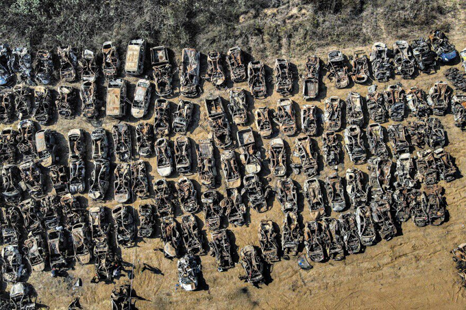 🔴 Netanyahu: 

Gazze’de neredeyse hiç ağır silah yok. Topçu yok, tank yok, hiçbir şey yok.  

En ağır, en fazla hasar veren silahları AK-47’dir. 

7 Ekim’deki katliamda kullandıkları da buydu.