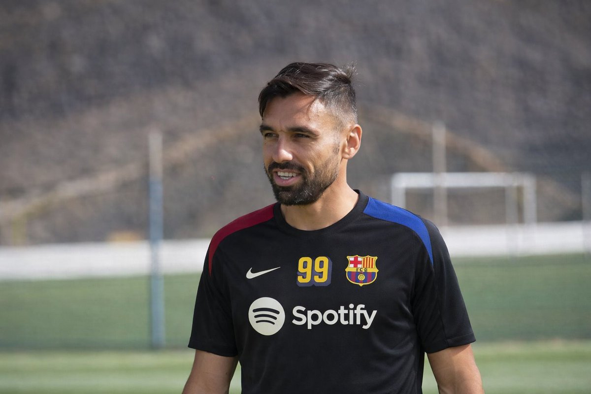 CDTenerifeFM's tweet photo. GOOOOOOOOOOOOOOOOOOOOOOOOOOOOOOOOOOOOOOOOOLLLLLLLLLLLL, Felicidades Eric Gallego por tu primer gol en el @EsportFCB https://t.co/MaCYgpVFLR