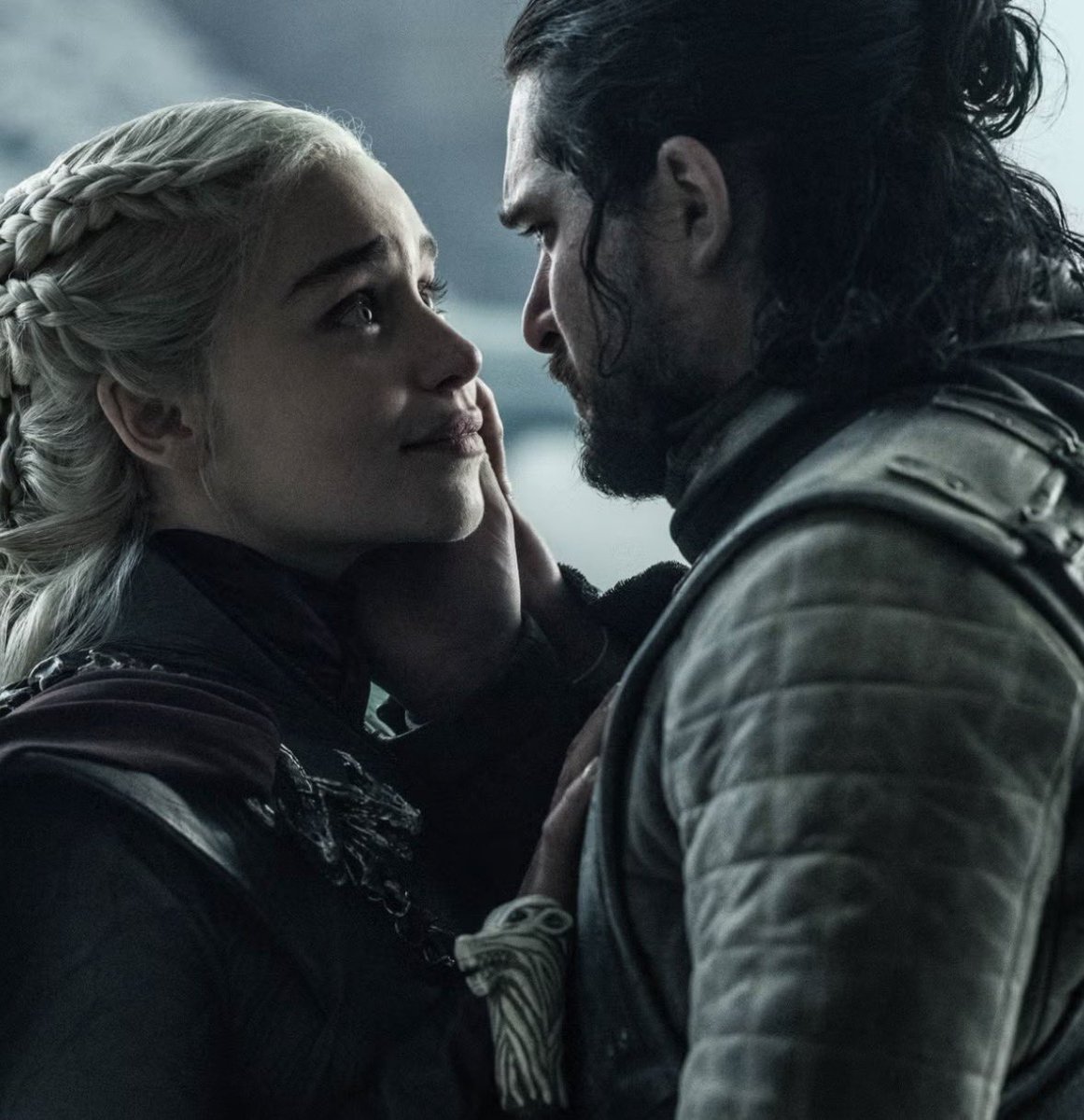 KingTargaryenn's tweet image. the trauma                         the therapy