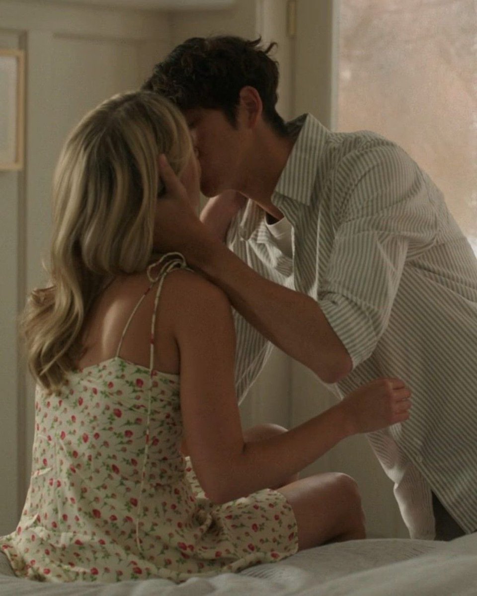 Happy late Valentine’s Day to the love of my life 

<a href="/tayl0rjewel/">taylor</a>