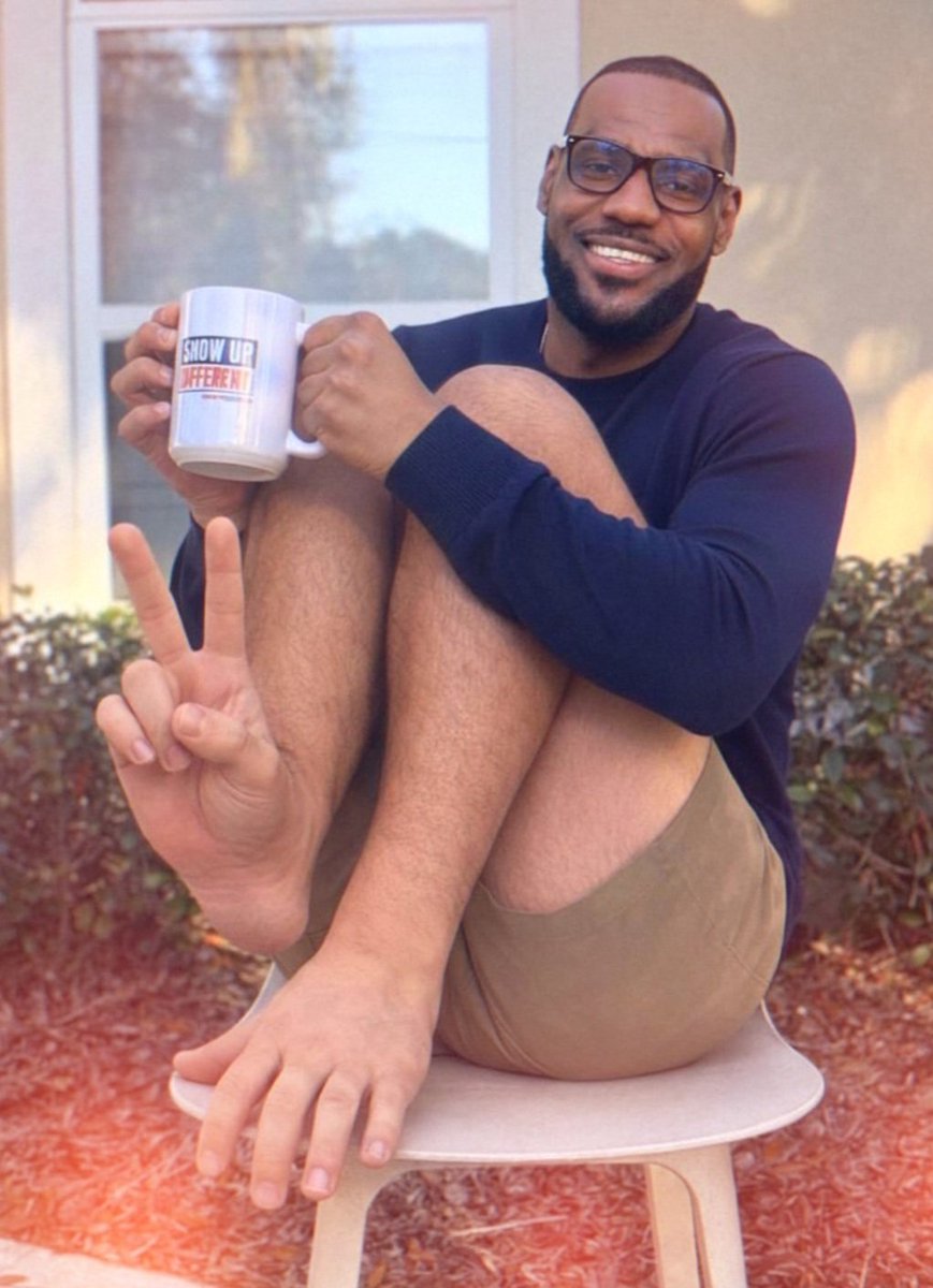 traptounsy tweet media