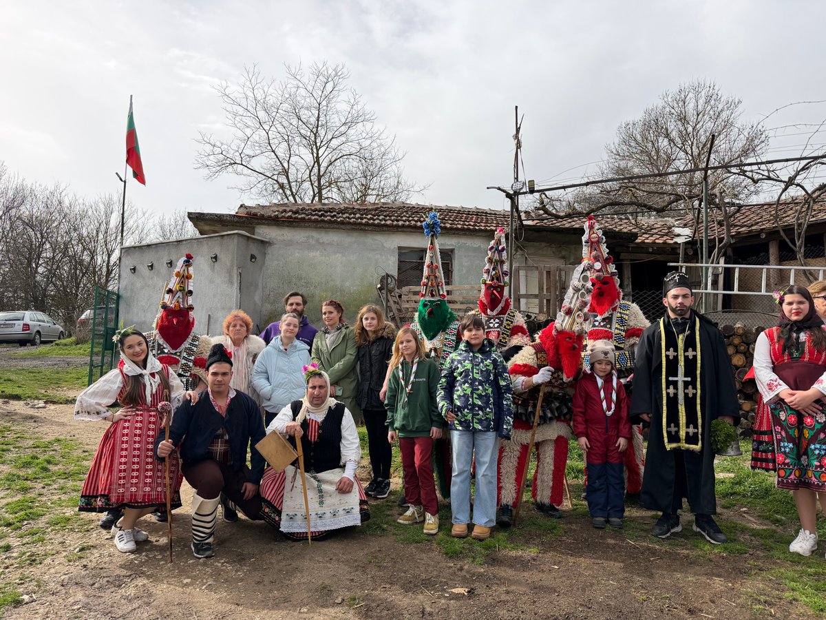borascout's tweet photo. На празника в с. Денница някои от вълчетата ни за първи път видяха кукери и се включиха в традицията като скачаха с тежките пояси с хлопки за здраве.
Странджа е жива и до нови срещи!
#ReadyForLife
#ГотовиЗаЖивота
#ReadyForTraditions
#ГотовиЗаТрадиции https://t.co/DbzuWb5PzP