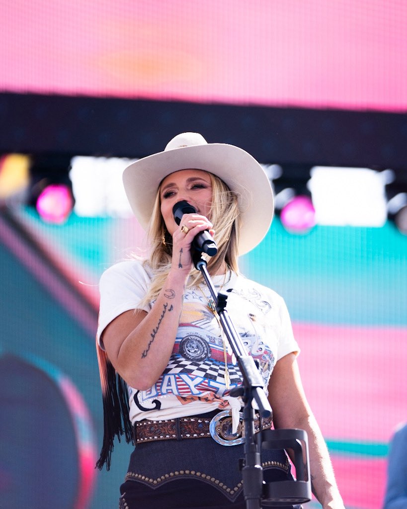 Daytona International Speedway tweet media