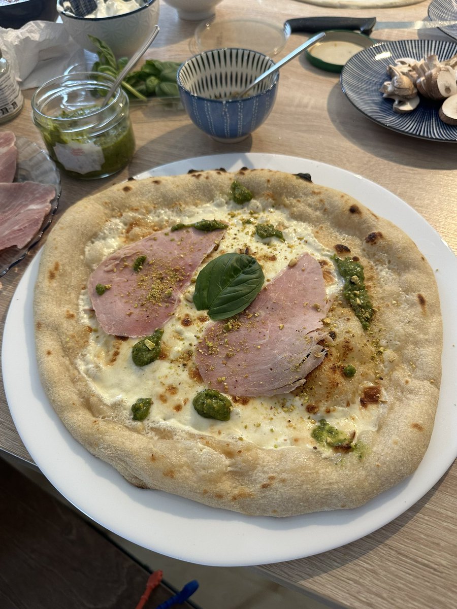 JULiE - coldplay lover tweet media