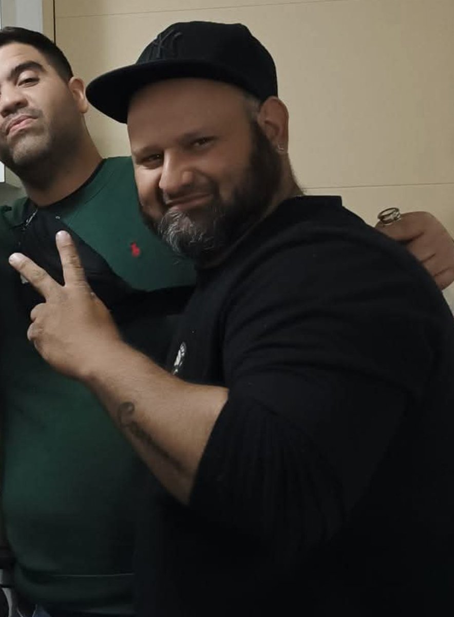 Se sigue buscando a la lacra de Venezuela Markensson Salazar, que le abrió el cráneo con un fierro a un chileno. En un ataque maletero, por la espalda. El chileno lucha por su vida y este malnacido de Salazar está prófugo.