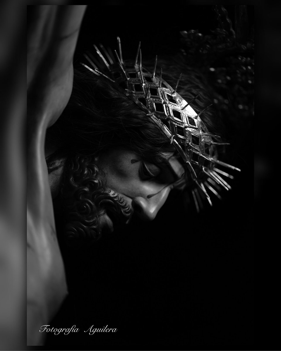 ⚫ La Hermandad comparte una galería fotográfica del Santo Crucifijo de San Agustín, tras la reciente bendición de la sagrada imagen y la reapertura al culto de nuestro templo.

#LágrimasDeVida