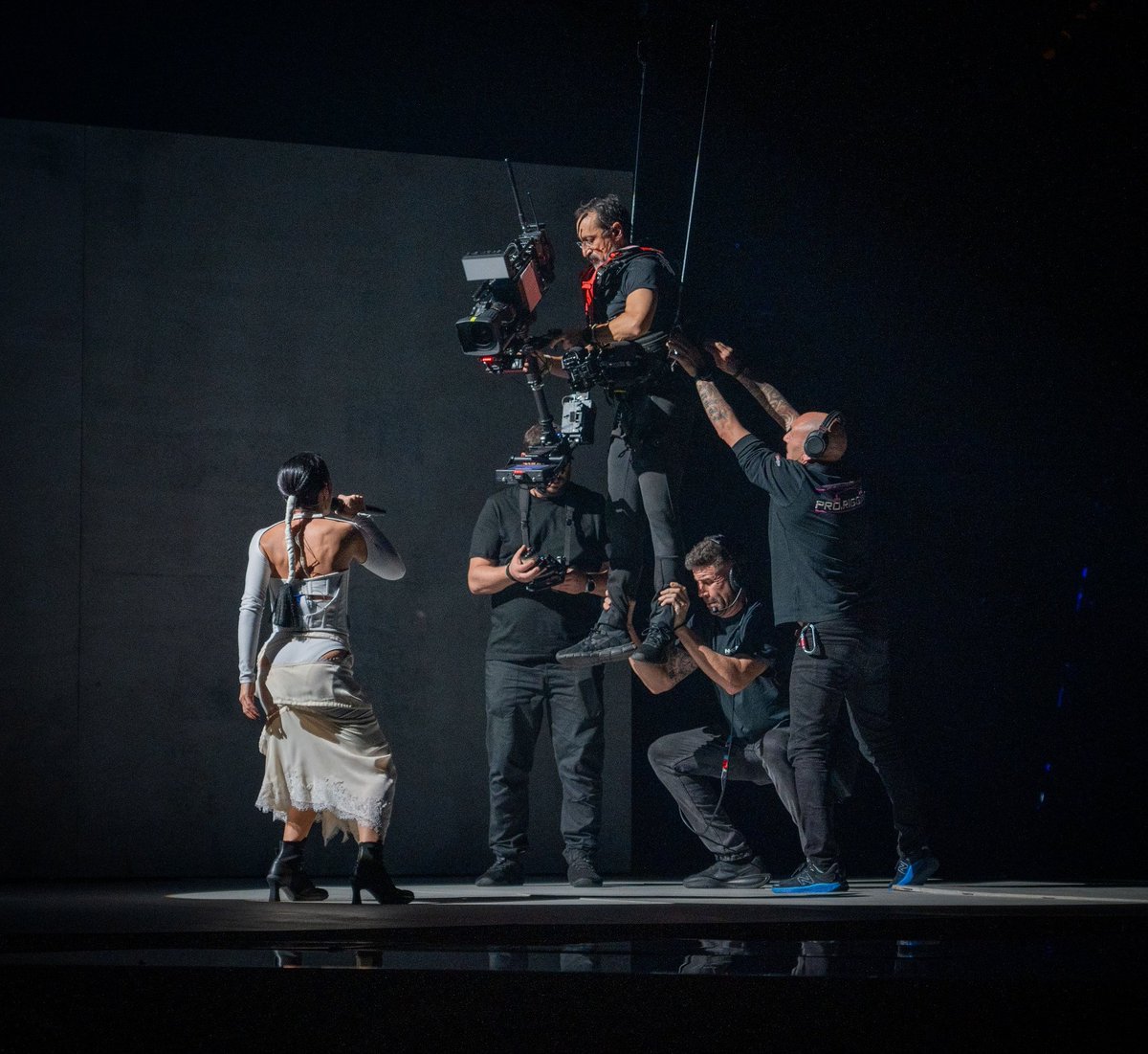 JPrieto_music_show tweet media