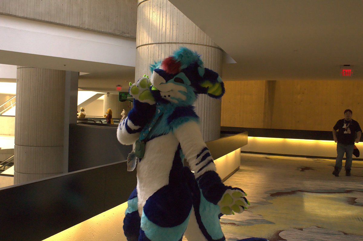 fake reindeer tweet media