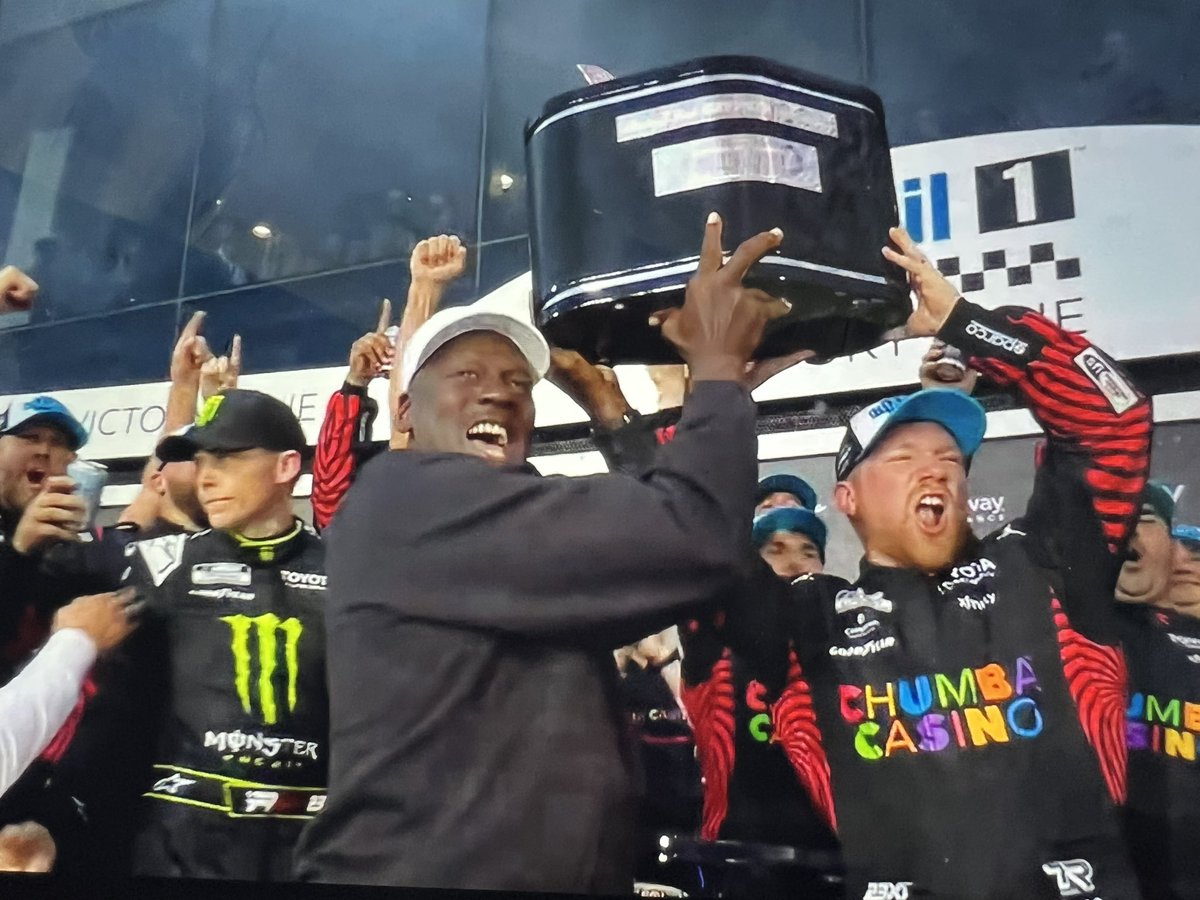 Rob Perez (@worldwidewob) on Twitter photo 