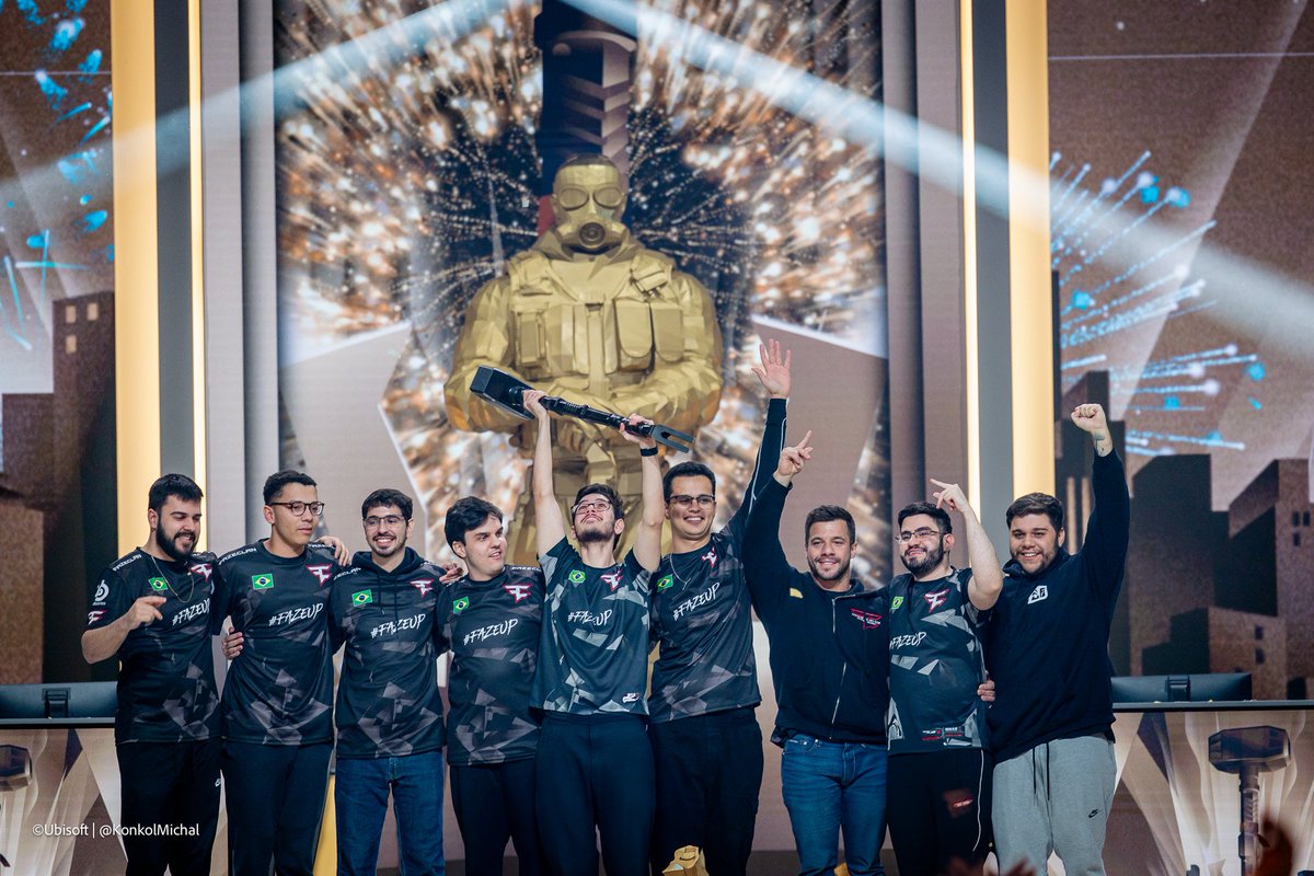 TorcidaFaZeClan's tweet photo. BEM VINDOS A FAZE CLAN SEUS FILHOS DA PUTA 🏆🔨🏆🔨

B2B SIX INVITATIONAL CHAMPIONS https://t.co/2rnttPpu7J