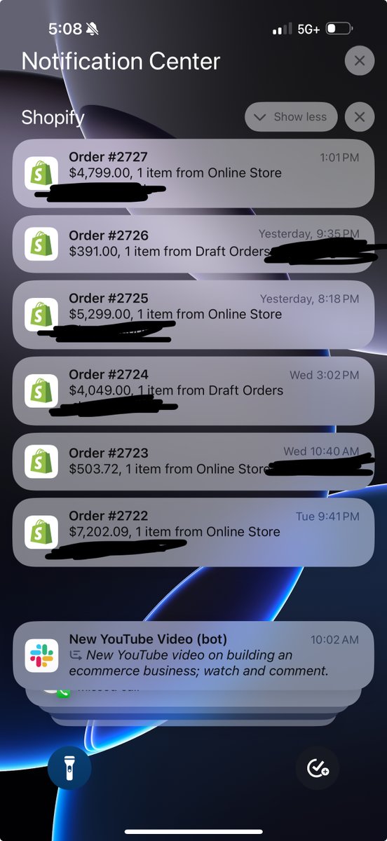 ecomTrevor's tweet photo. What my friends see:
"He works from home doing laptop stuff"

What's actually happening:
$6,400 order came in at 10:07am
Forwarded to supplier at 10:22am
Payment cleared at 10:35am
$2,560 profit in minutes

They think I'm lucky.
I think I chose a better model. https://t.co/eEBcvQEYyR