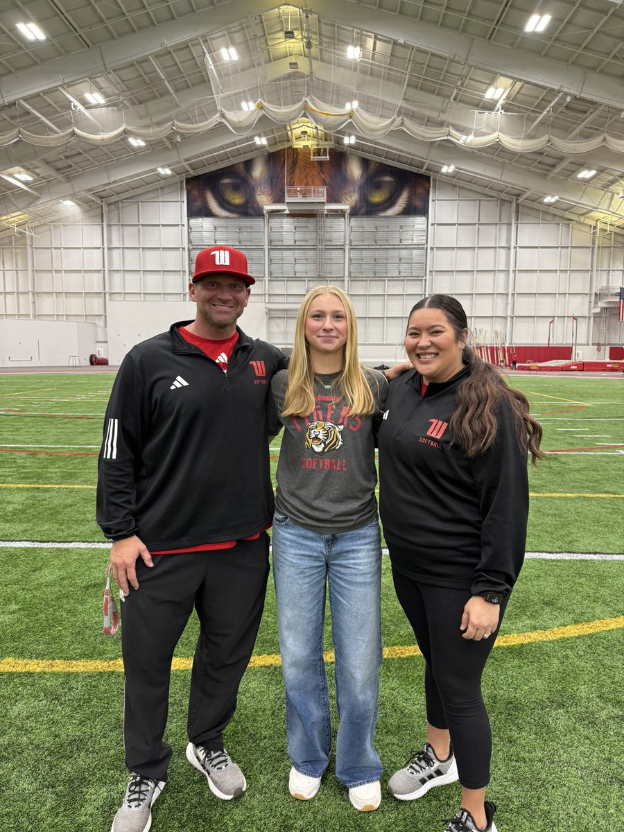 Ella Howe tweet media