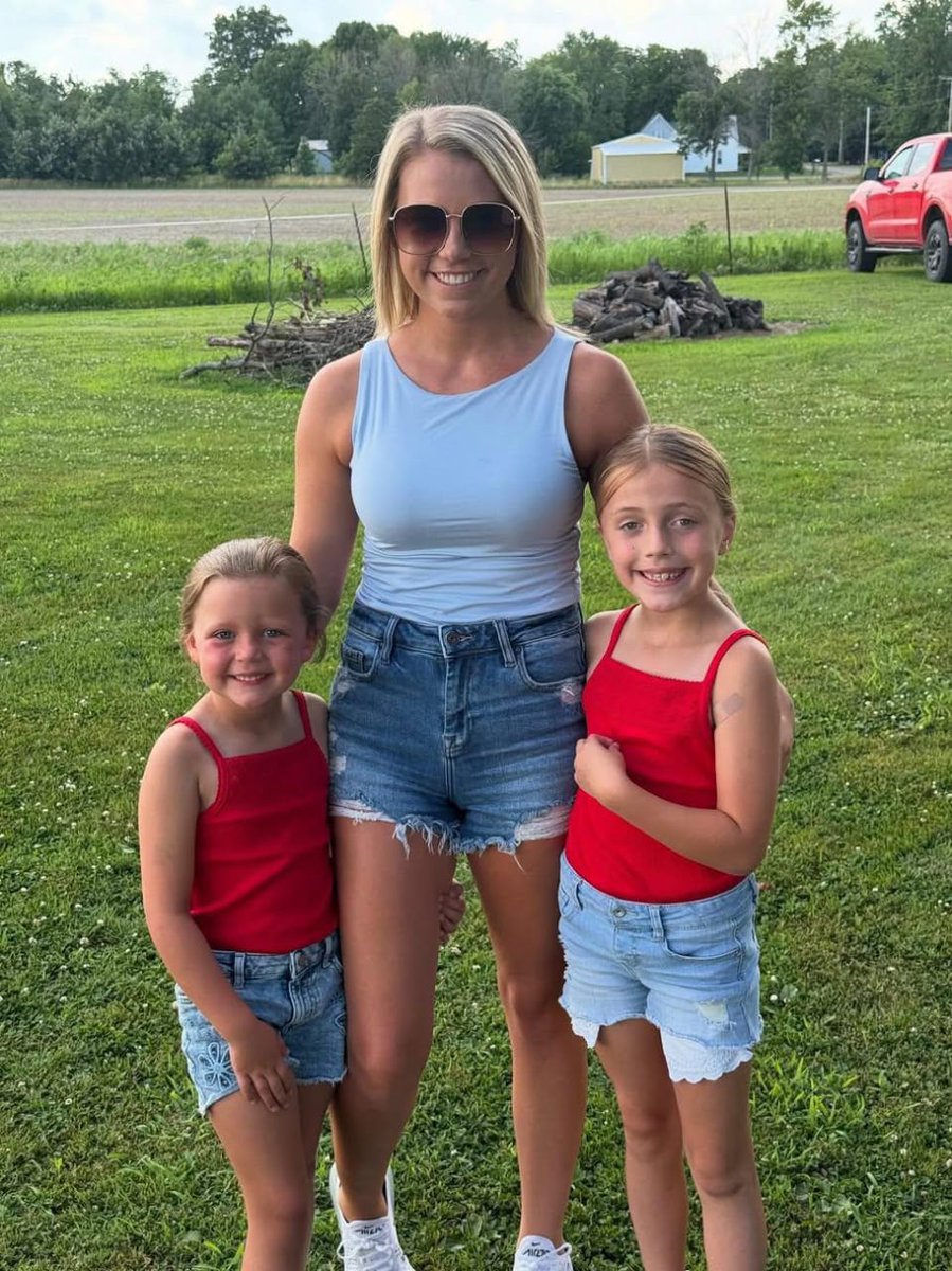 Hi. My name is subira velma , don't tell me I'm 35 years old. Just so you know, I'm 47 years old and I live near you. Would you accept me as your friend? 💚📍Where are you from?