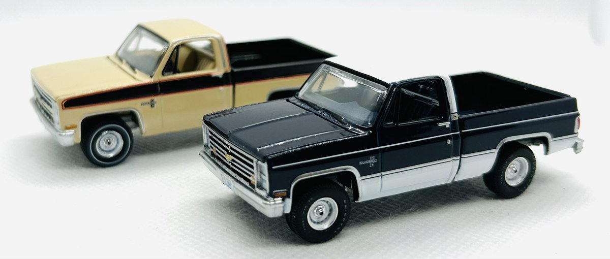 Auto World 1985 Chevy Silverado 10 Fleetside. Muscle Trucks Release 5, Version B, #3686/3688 Tan/Dark Brown Poly

* 1985 revealed the final redesign of the front grill for the 3rd generation. It prominently featured a body-color horizontal bar through the middle.