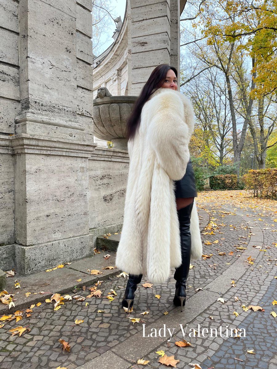 Lady Valentina (Official) tweet media