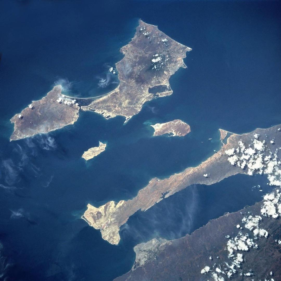SusanaMorffe's tweet photo. Así se ve la Isla de Margarita, estado Nueva Esparta, la Isla de Coche, la Isla de Cubagua y parte del estado Sucre desde el espacio. 🇻🇪 https://t.co/YBVFaHIPcr