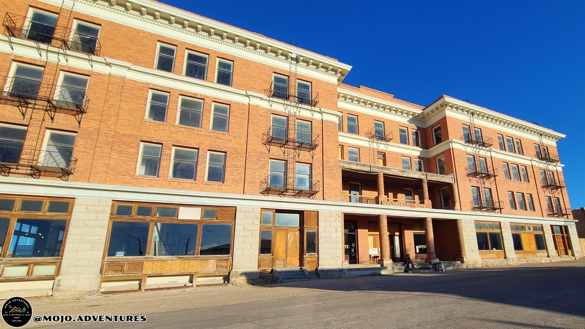 MojoAdventure's tweet photo. Inside the Goldfield Hotel you can still see the luxurious red carpeted steps, an original safe, and a handwritten note from Red (the previous owner/caretaker) stapled to the door... 

#history #nevada #explore #adventure #outdoors https://t.co/QvvqKXAhhd