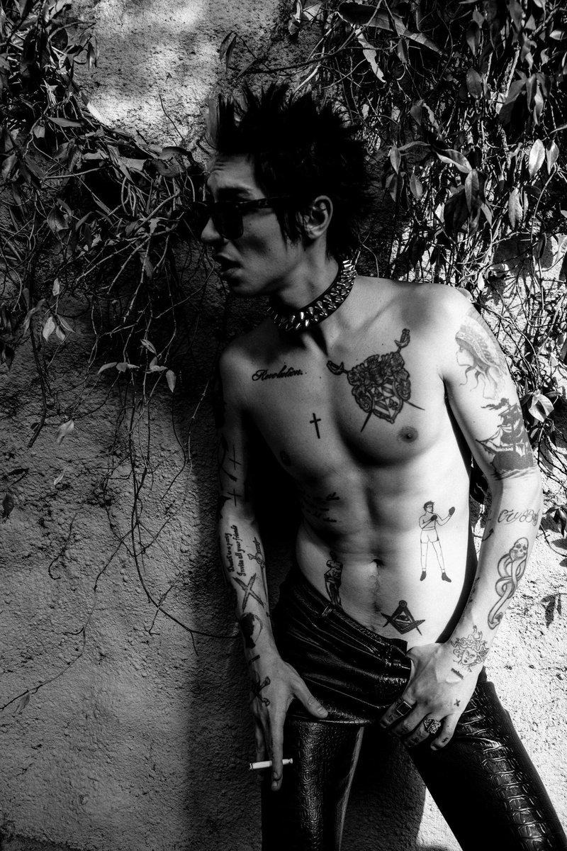VelvetRemington's tweet photo. #SeductiveSunday https://t.co/CTFf2rzmUY