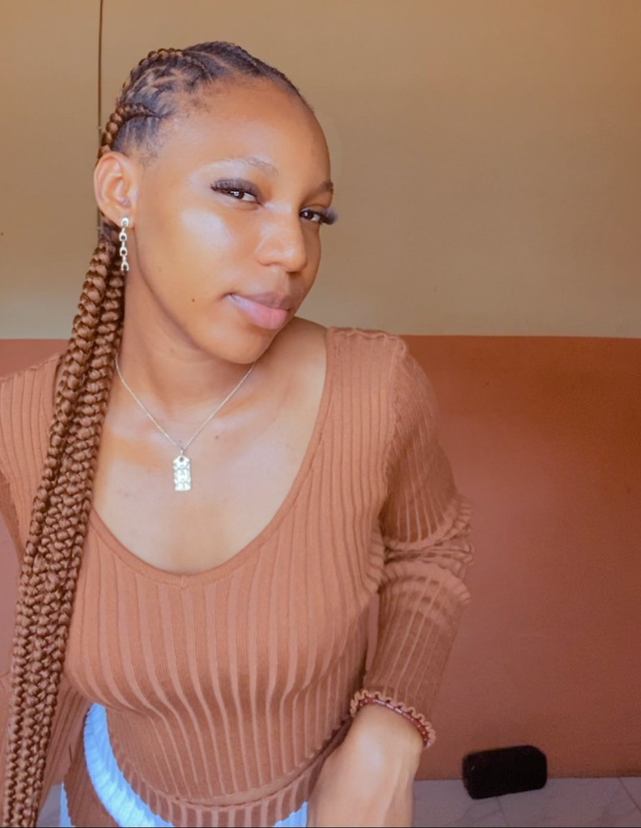 I'm new here 
Please get me to 1k
I will follow back asap🥰