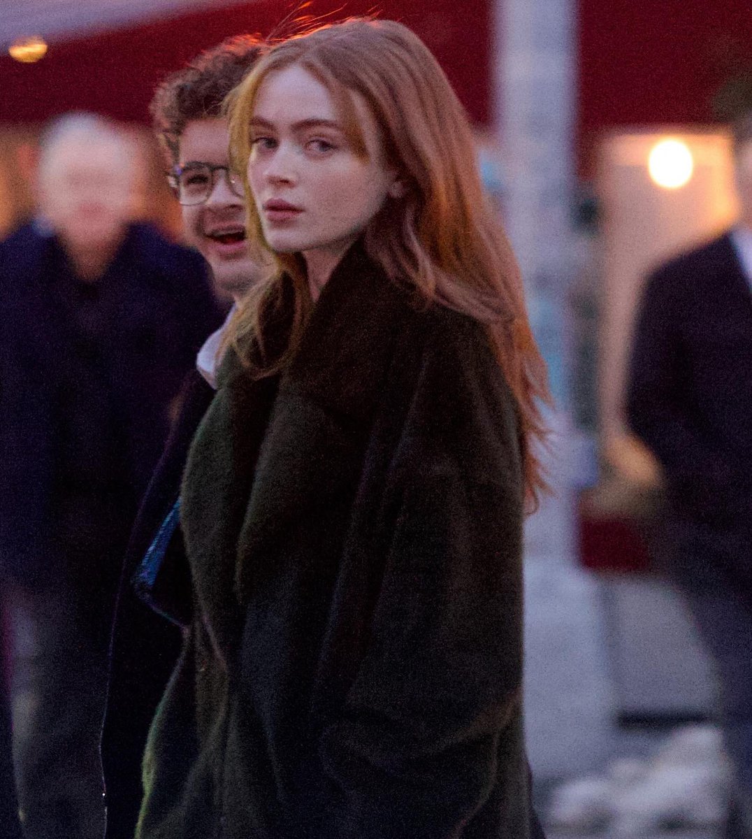 vipertxt's tweet image. simplesmente sadie sink